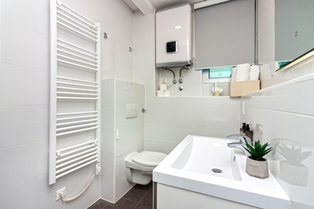 Apartments Lovret Flowers Split Extérieur photo