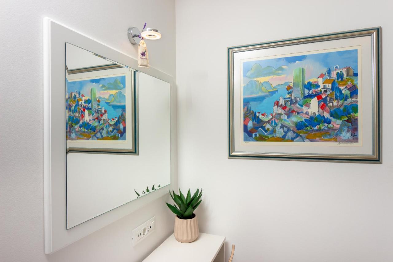 Apartments Lovret Flowers Split Extérieur photo