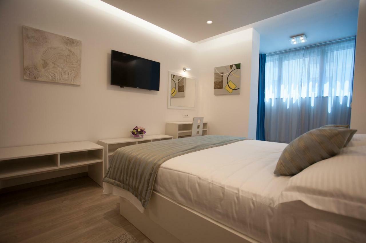 Apartments Lovret Flowers Split Extérieur photo